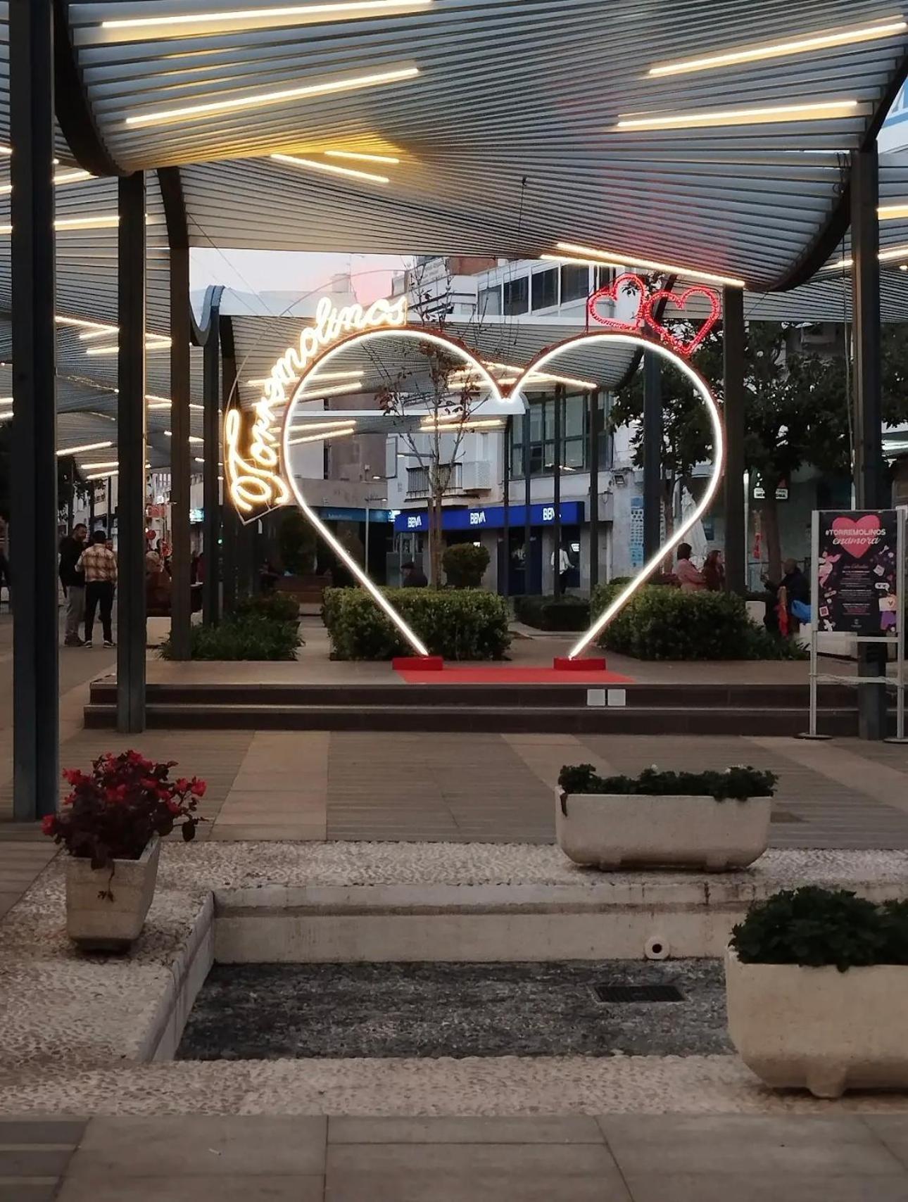 Estudio Amplio En El Corazon De トレモリノス エクステリア 写真
